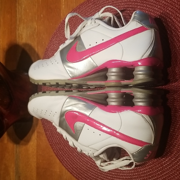 Nike Shox. Size 6.5 - Picture 7 of 11
